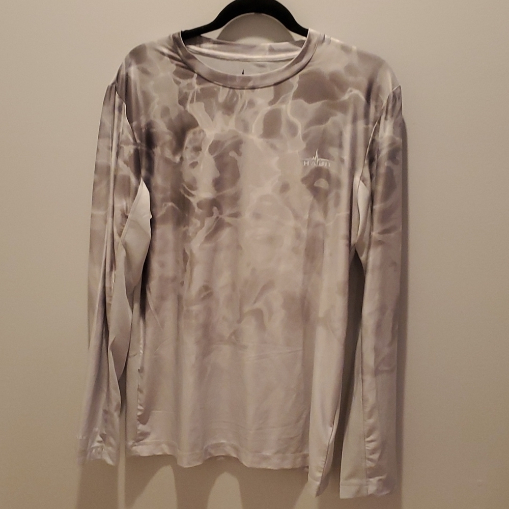 𝅺Habit Shirt Size M (49)